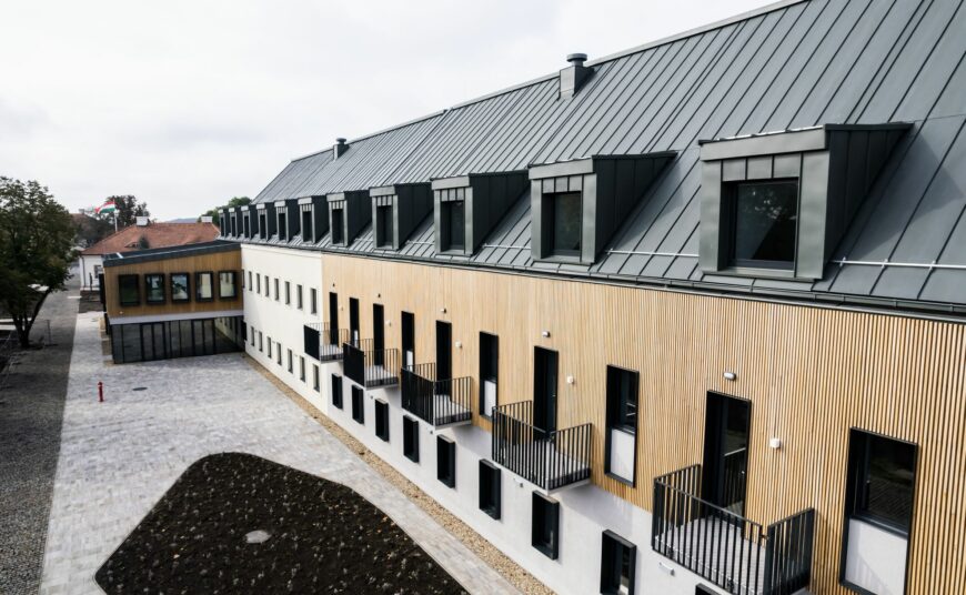 Drónfelvétel az új kollégiumról